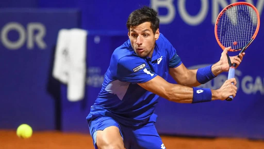Carabelli Shines against Spaniard: Camilo Ugo Carabelli vs Bernabe Zapata Miralles Prediction, Picks, Odds, H2H, 5/21/24